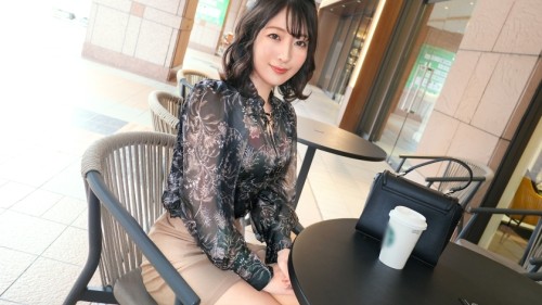 SIRO-5273 A Married Woman with a Problem quot When I 039 m on top, I 039 m the type who moves on my own... quot Searching for a good spot, I continue to move my hips mindlessly, drawing waves of pleasure to myself. She is honest about her own pleasu